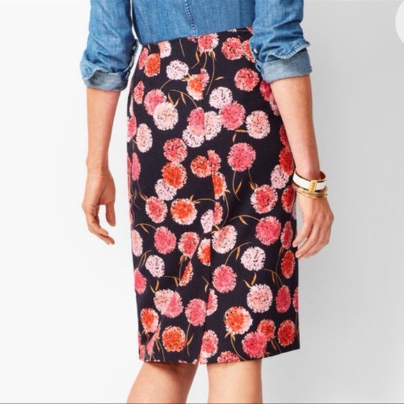 Talbots Floral Pencil Skirt Pink Coral Black Size 8 - Picture 3 of 9